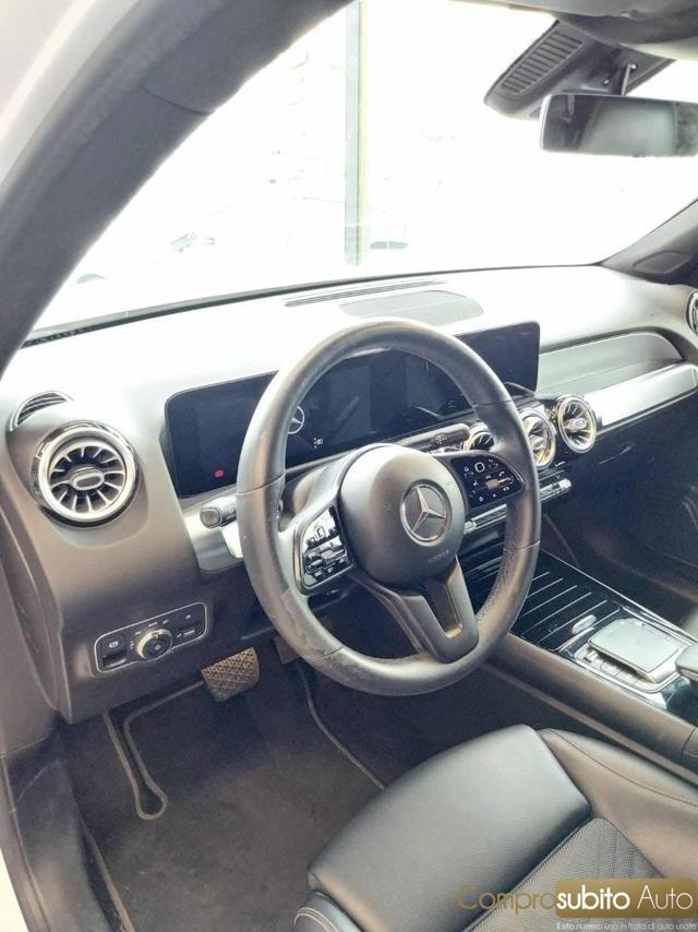 MERCEDES-BENZ GLB 180 D Automatic Premium