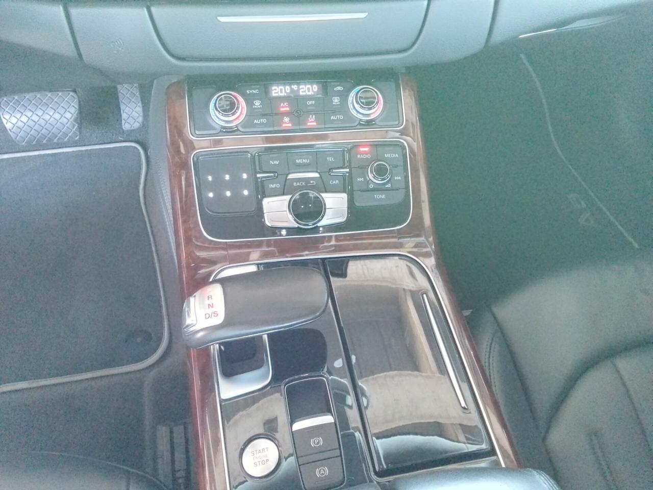 Audi A8 4.2 V8 FSI quattro tiptronic