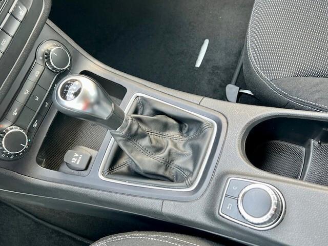 Mercedes-Benz B 180 BlueEFFICIENCY 2012