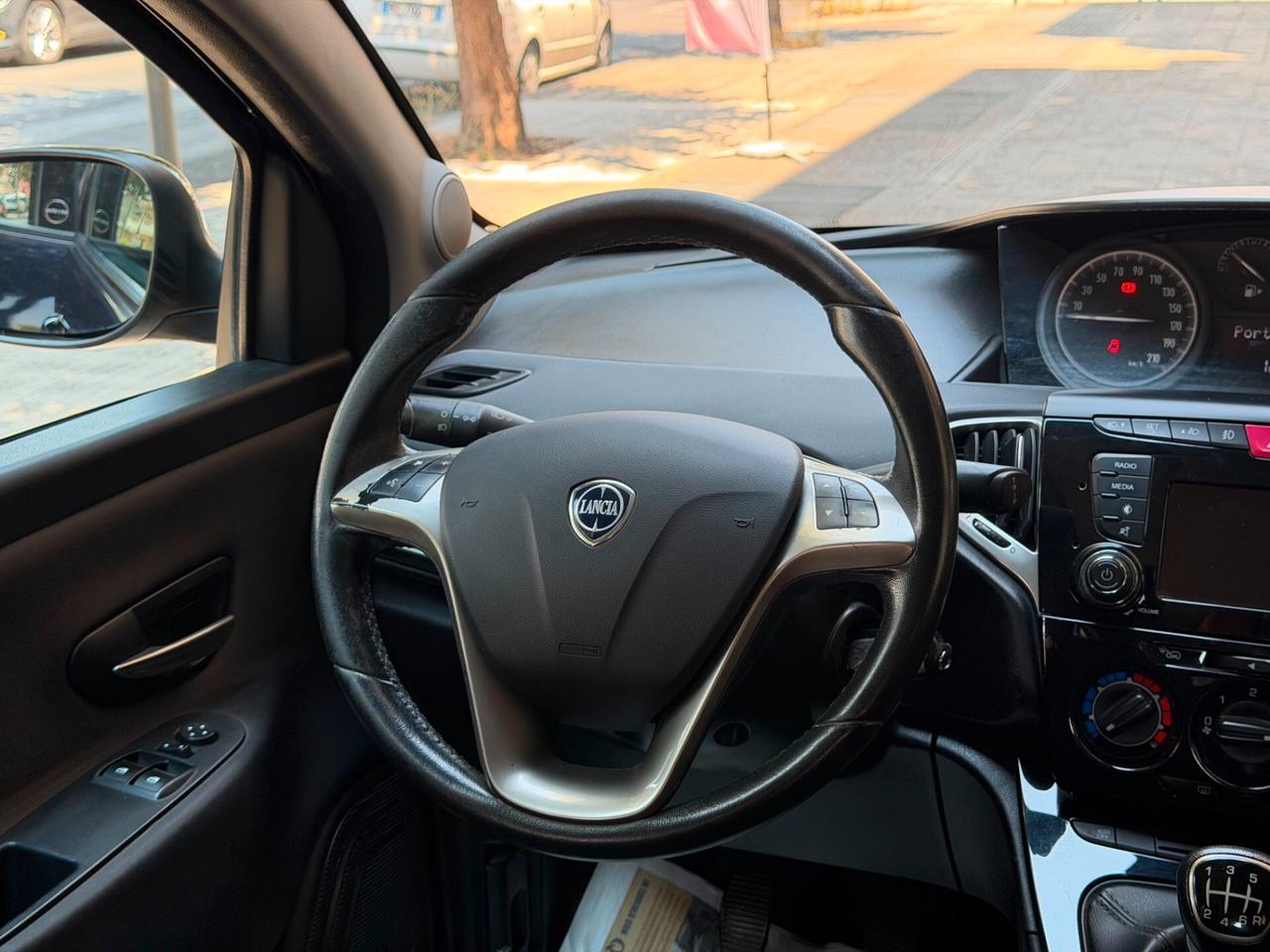 Lancia Ypsilon 1.0 FireFly 5 porte S&S Hybrid Maryne