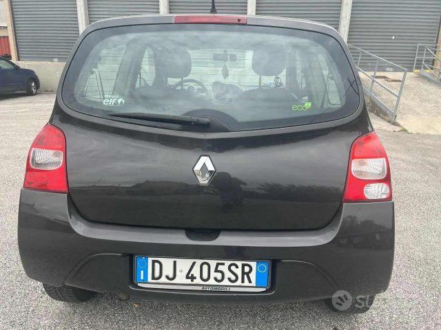 RENAULT Twingo 1.2 16V Initiale