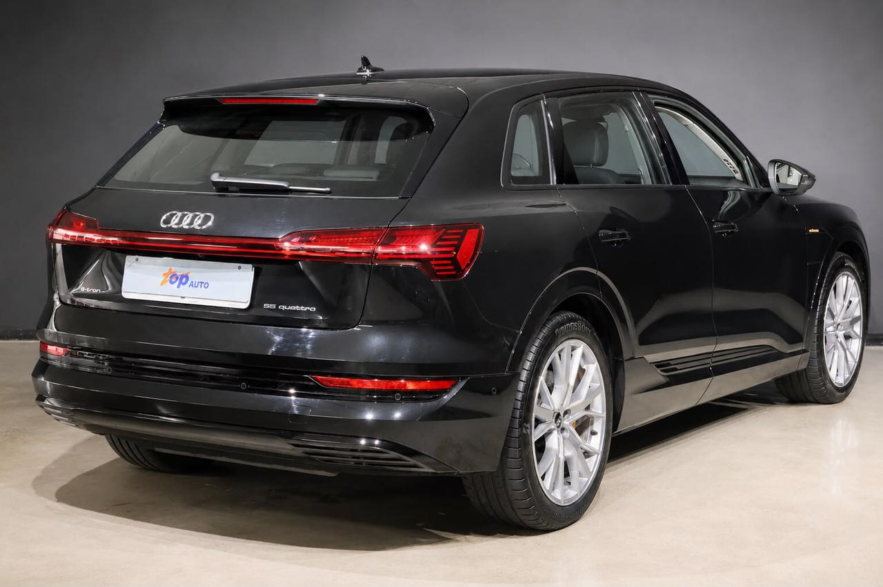Audi e-tron 55 Quattro 408 CV Black Line - Cerchi da 21" Gancio traino