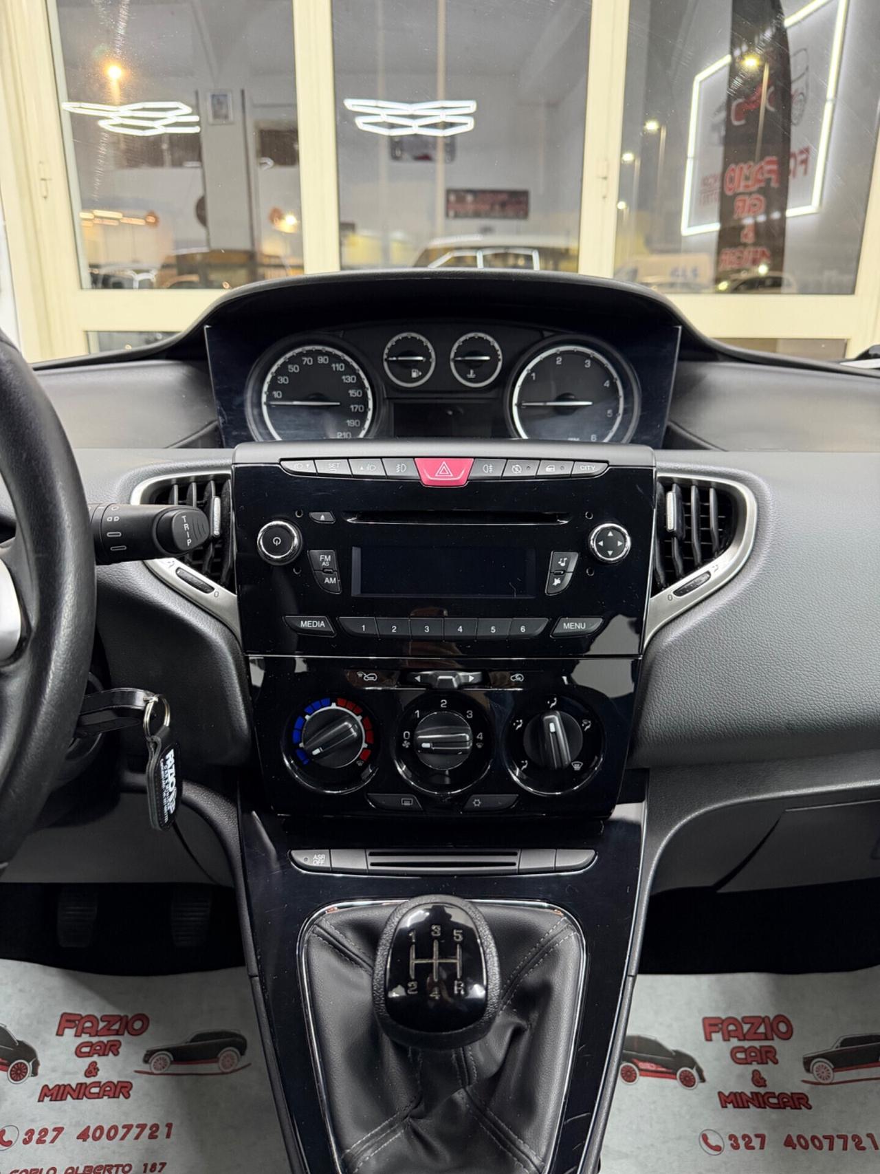 Lancia Ypsilon 1.3 MJT 95Cv