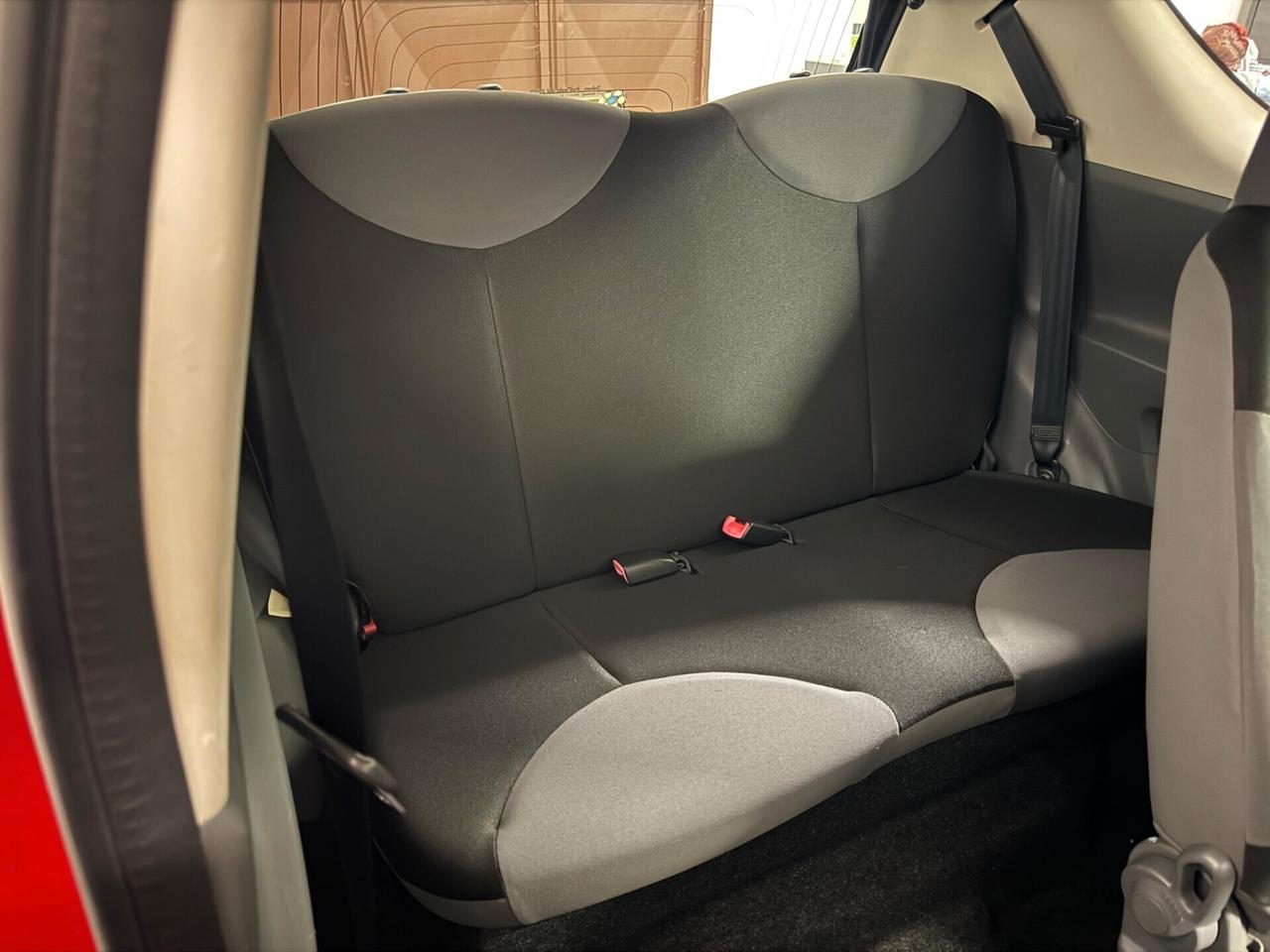 Peugeot 107 1.0 68CV 3p. Desir - Adatta a neo patentati - Frizione nuova