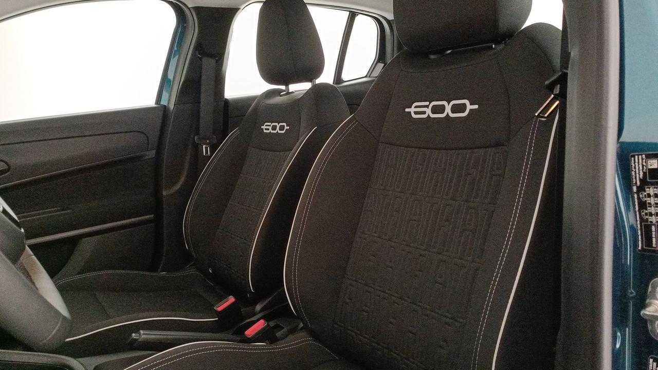 FIAT 600 1.2 hybrid 110cv auto