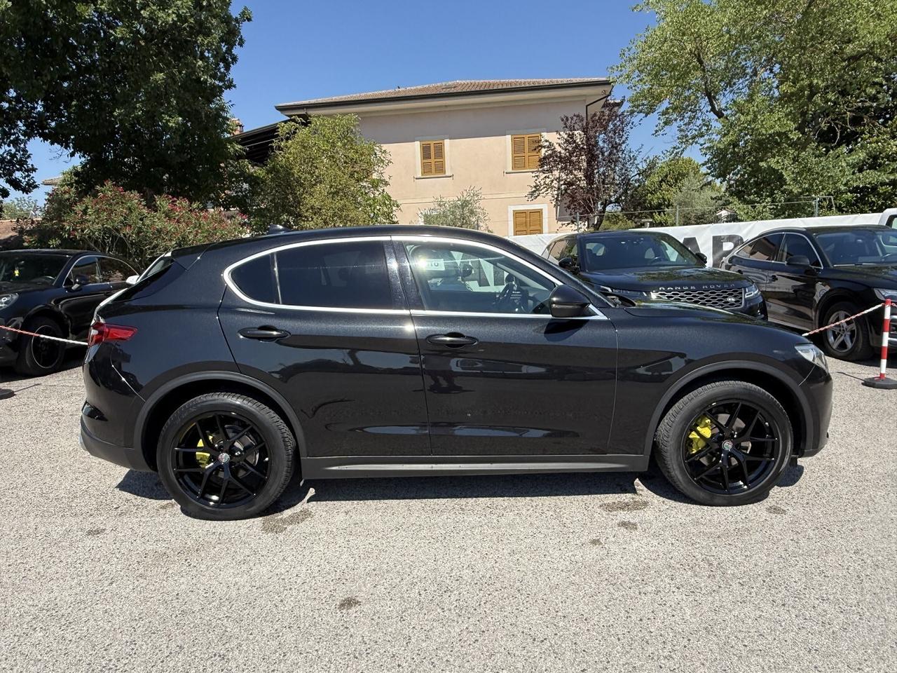 ALFA ROMEO STELVIO AT8 Q4 EXECUTIVE