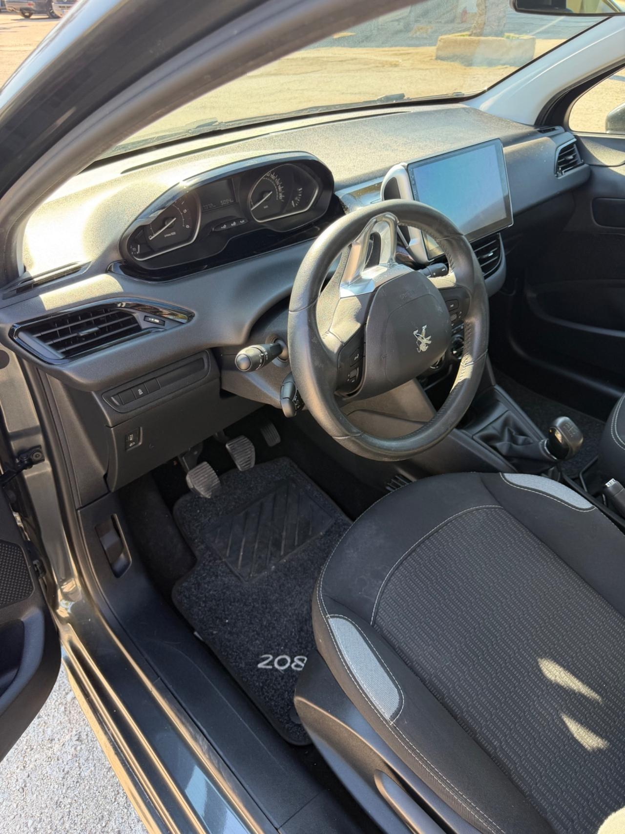 Peugeot 208 BlueHDi 75 5 porte Allure