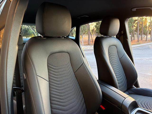 MERCEDES-BENZ GLA 200 d Automatic Business Extra