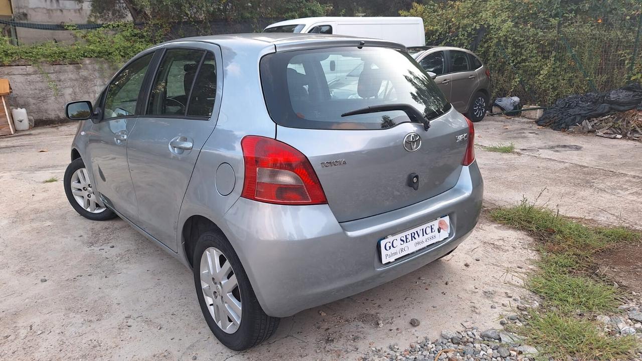 Toyota Yaris 1.0 5 porte Sol X NEOPATENTATI