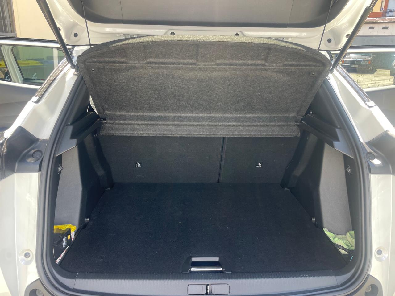 Peugeot 2008 PureTech 130 S&S Allure Pack