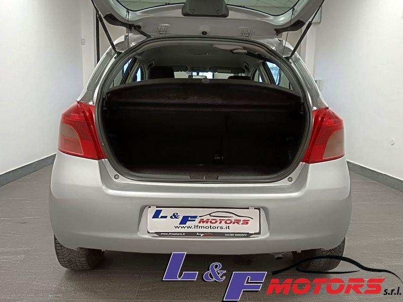 Toyota Yaris Yaris 5p 1.0 SOL