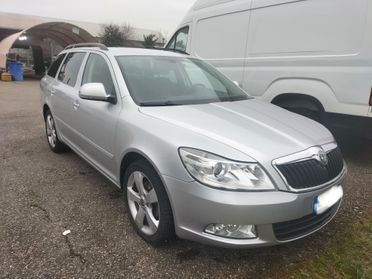 Skoda Octavia 2.0 TDI CAMBIO AUTOMATICO