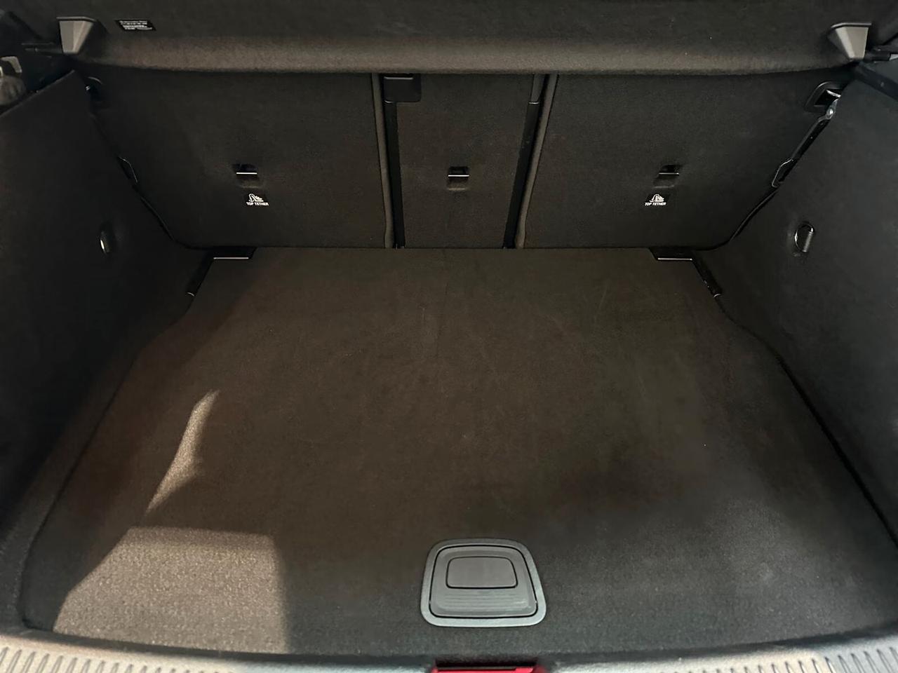 MERCEDES-BENZ*A200D*AMG-LINE*ADVANCED-PLUS*TETTO*LED*MBUX*18"*