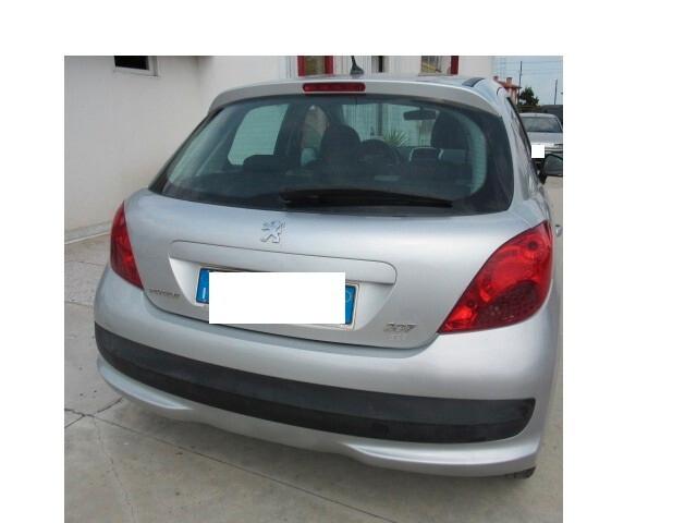 Peugeot 207 1.4 8V 75CV 5p. X Line ECO GPL NEOPATENTATI