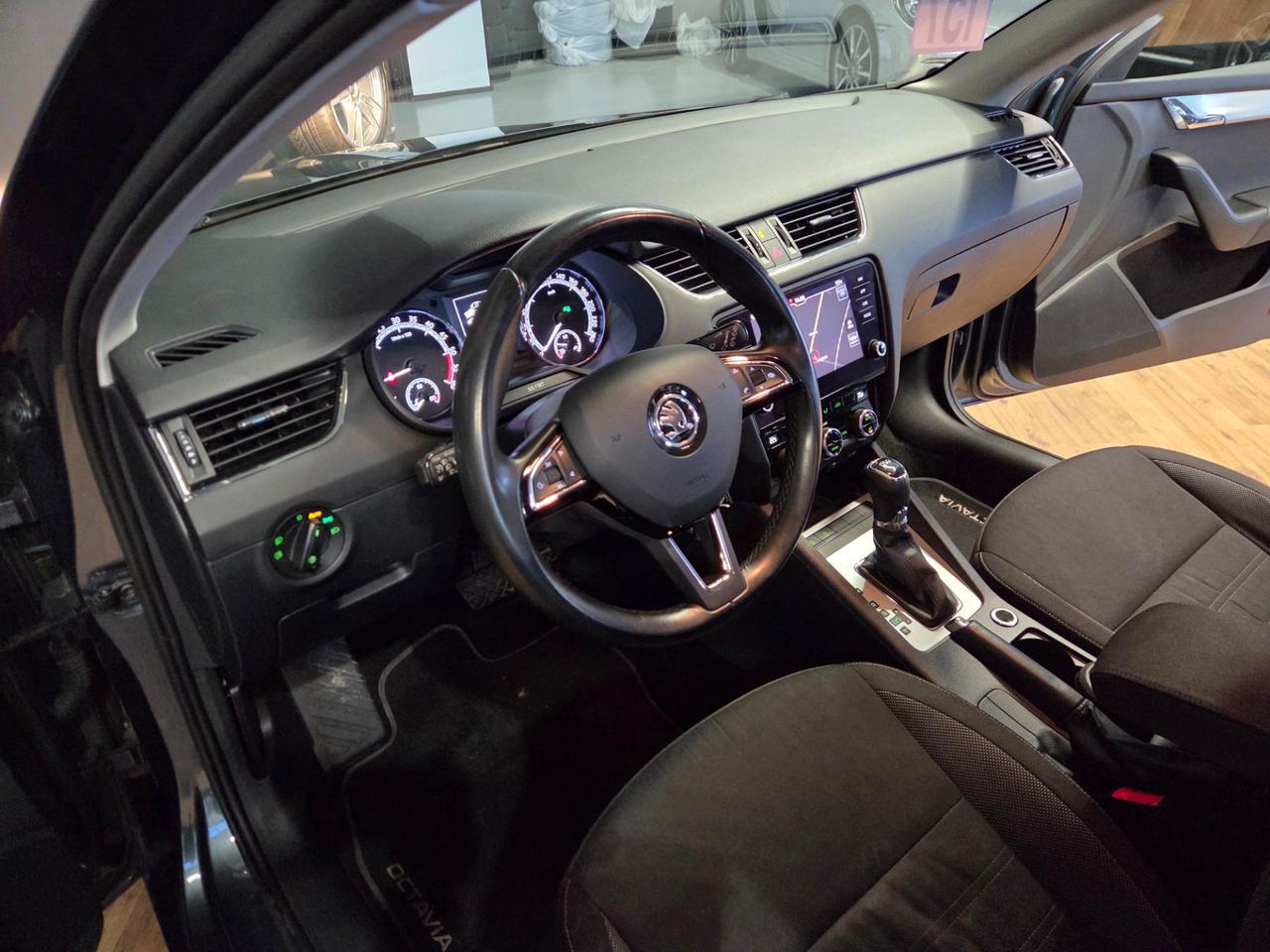 Skoda Octavia Wagon 1.6 tdi Executive 115cv dsg