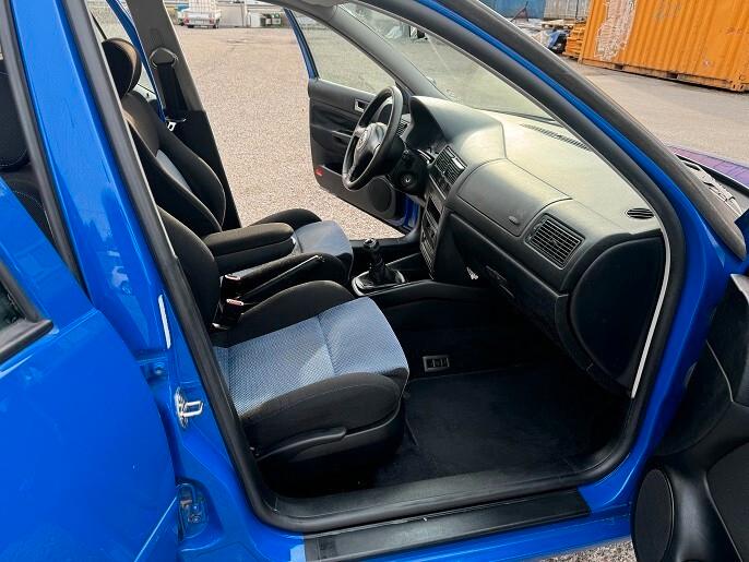 Volkswagen Golf 1.6 cat 5 porte Comfortline