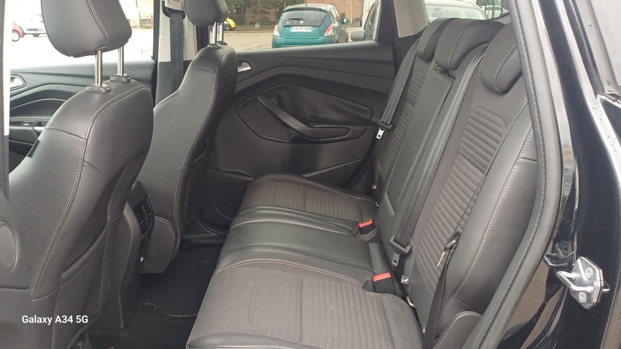 Ford Kuga 2.0 TDCI 150 CV S&S 4WD Powershift Vignale