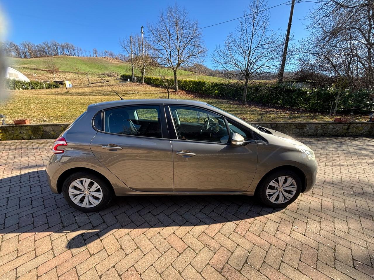 Peugeot 208 1.4 HDi 68 CV 5 porte Active