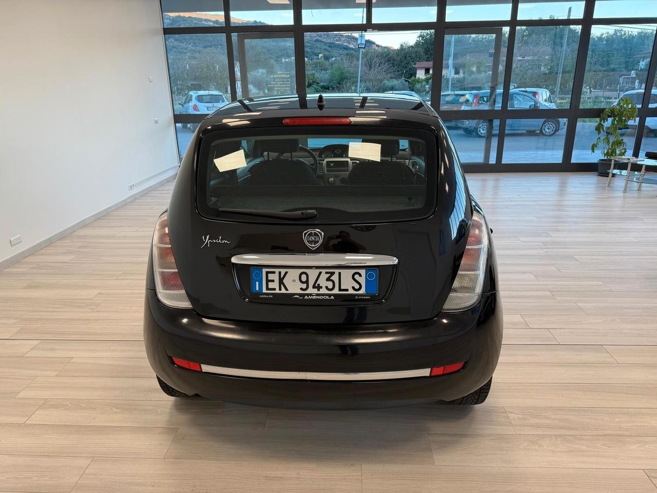 Lancia Ypsilon 1.2 69 CV Unyca