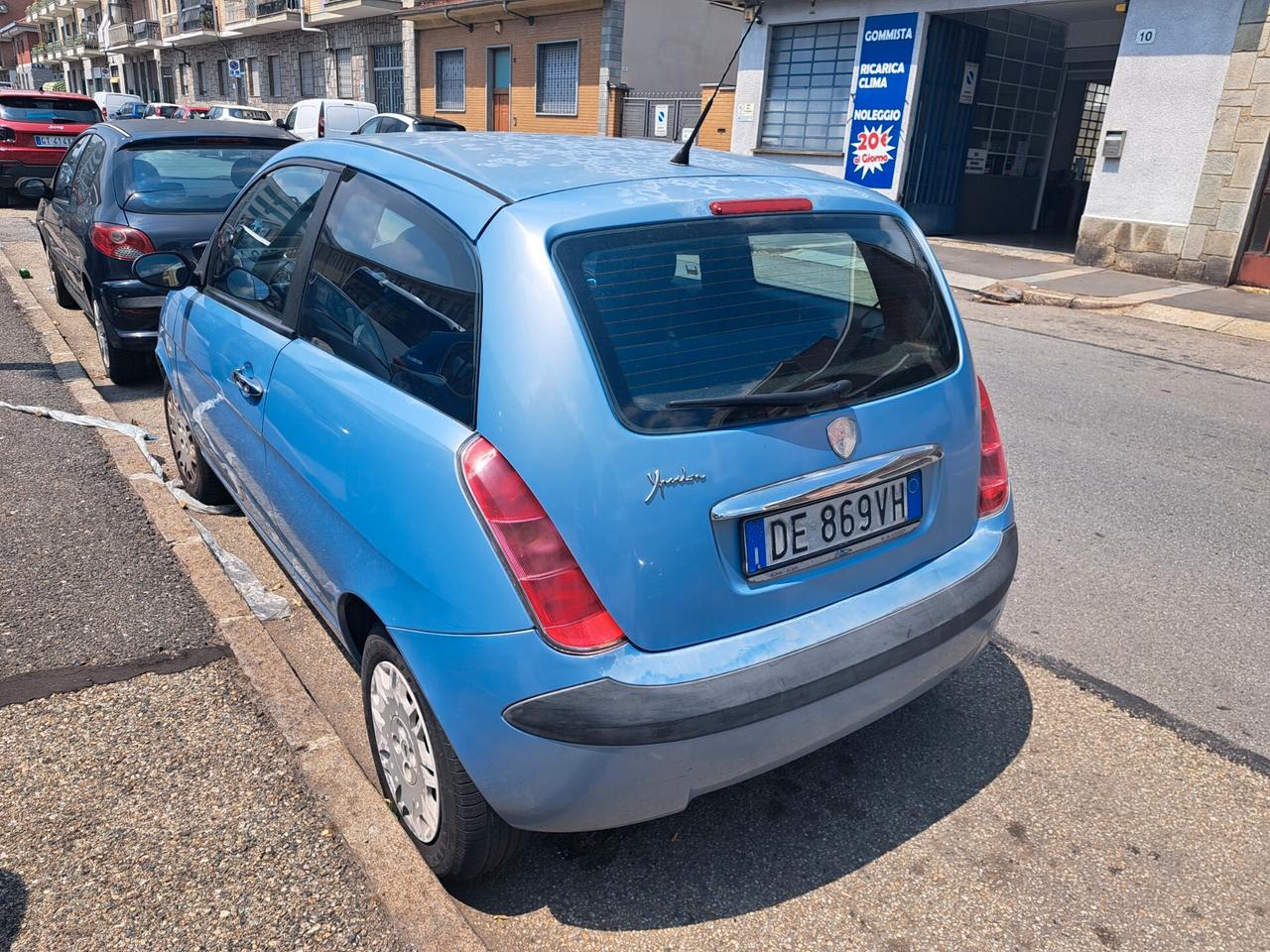 Lancia Ypsilon 1.4 16V Argento