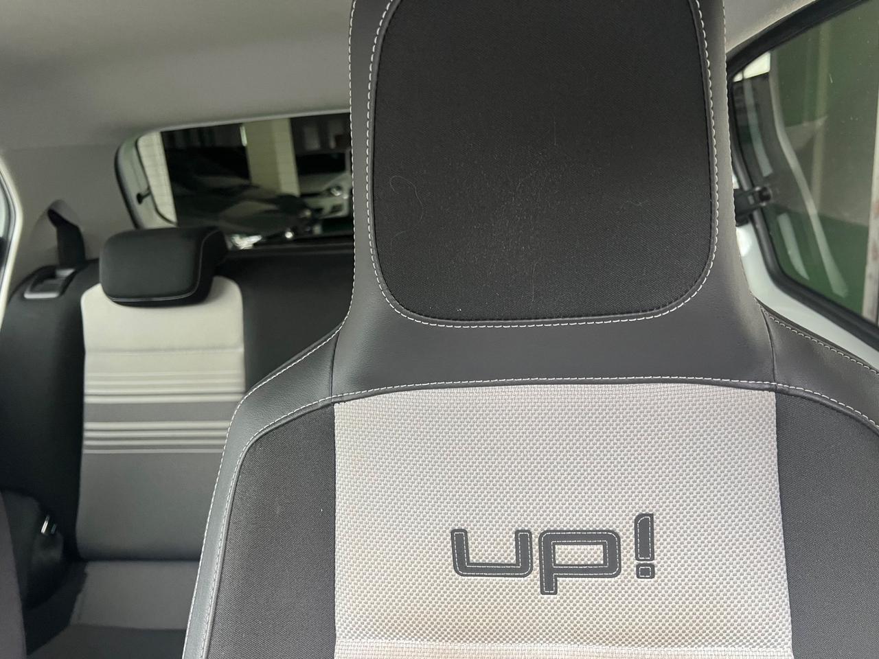 Volkswagen up! 1.0 75 CV 5p. high up!