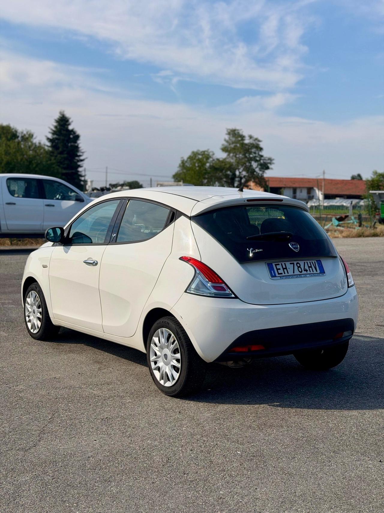 Lancia Ypsilon 1.2 69 CV 5 porte S&S Platinum