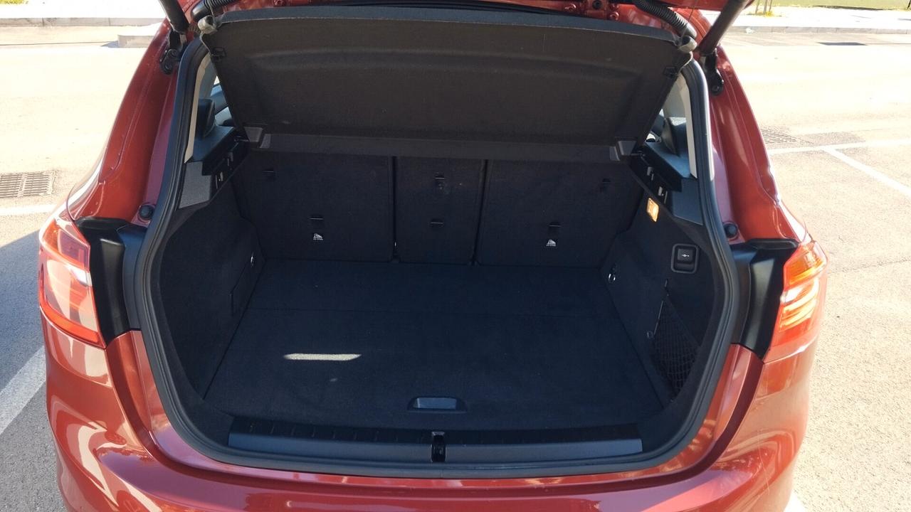 BMW 218D 2.0-NAVI-GARANZIA FULL