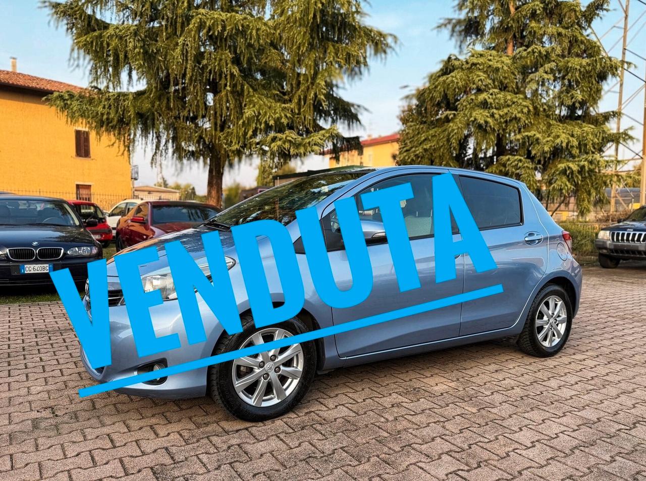 Toyota Yaris 1.3 5 porte Lounge OK NEOPATENTATI