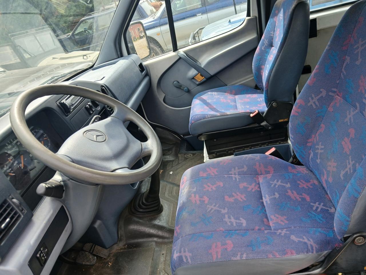 Mercedes Sprinter 9 posti clima pedana