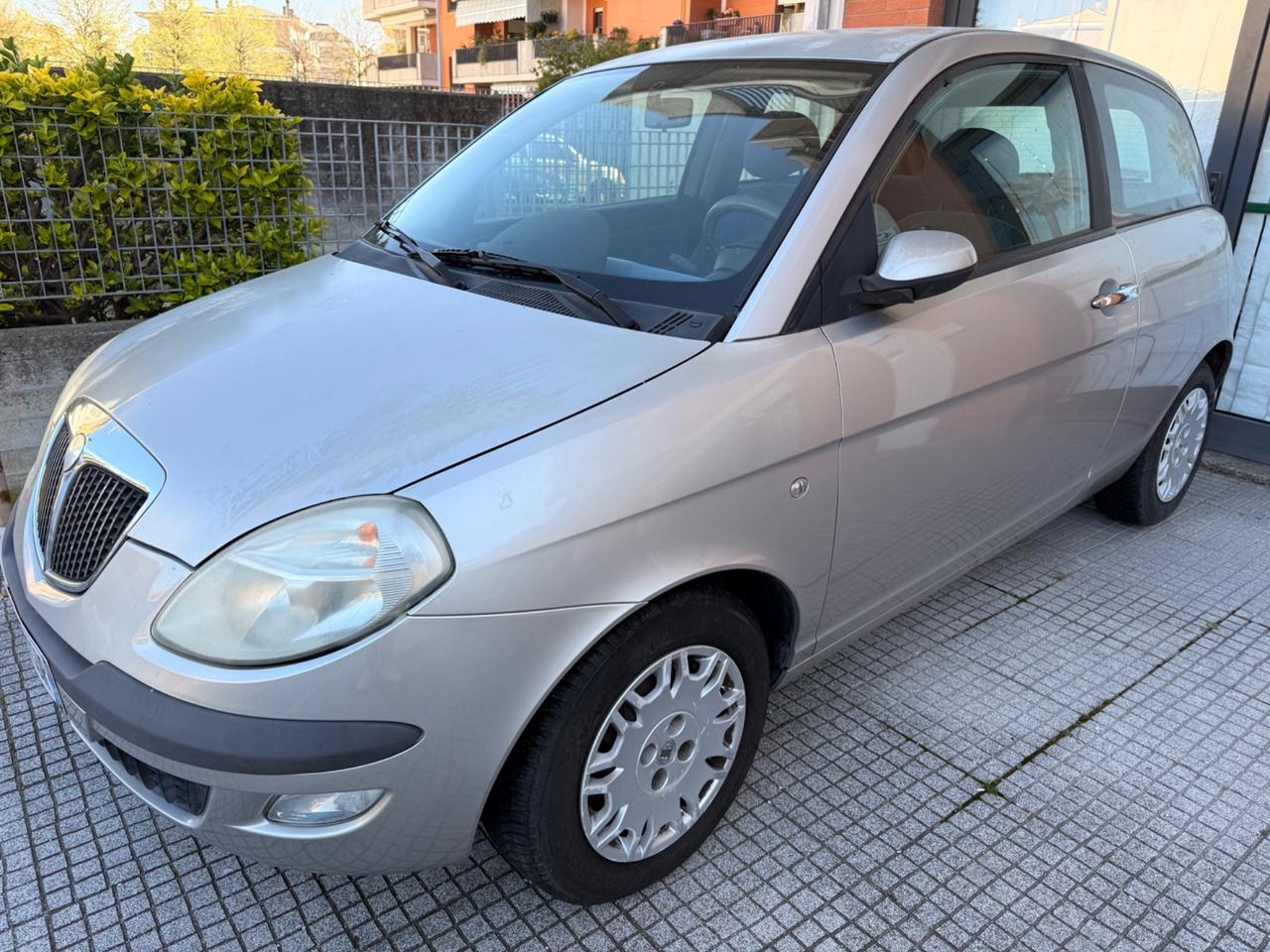 Lancia Ypsilon 1.2 16V Argento