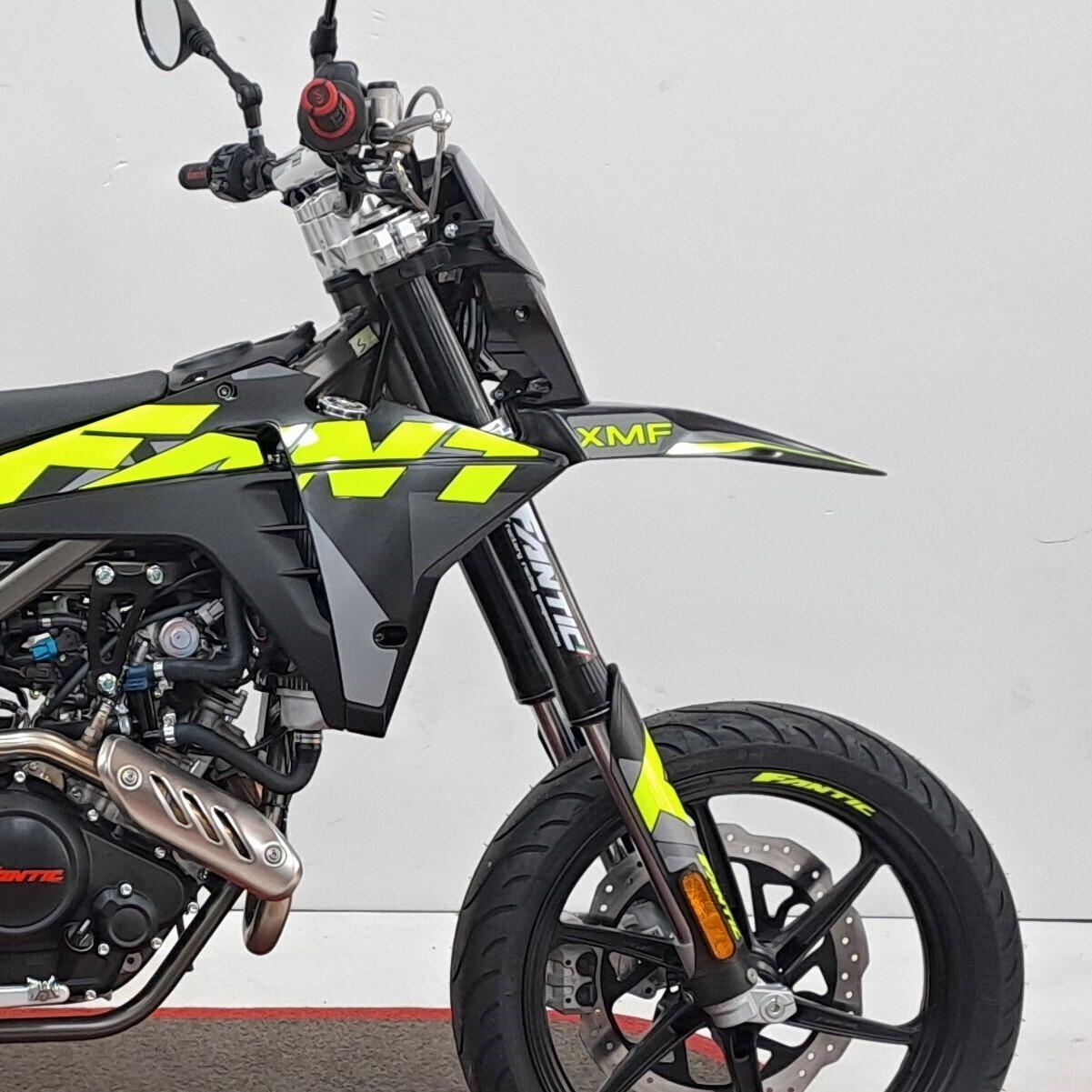 FANTIC MOTARD XMF 125 4T *SUPERPREZZO