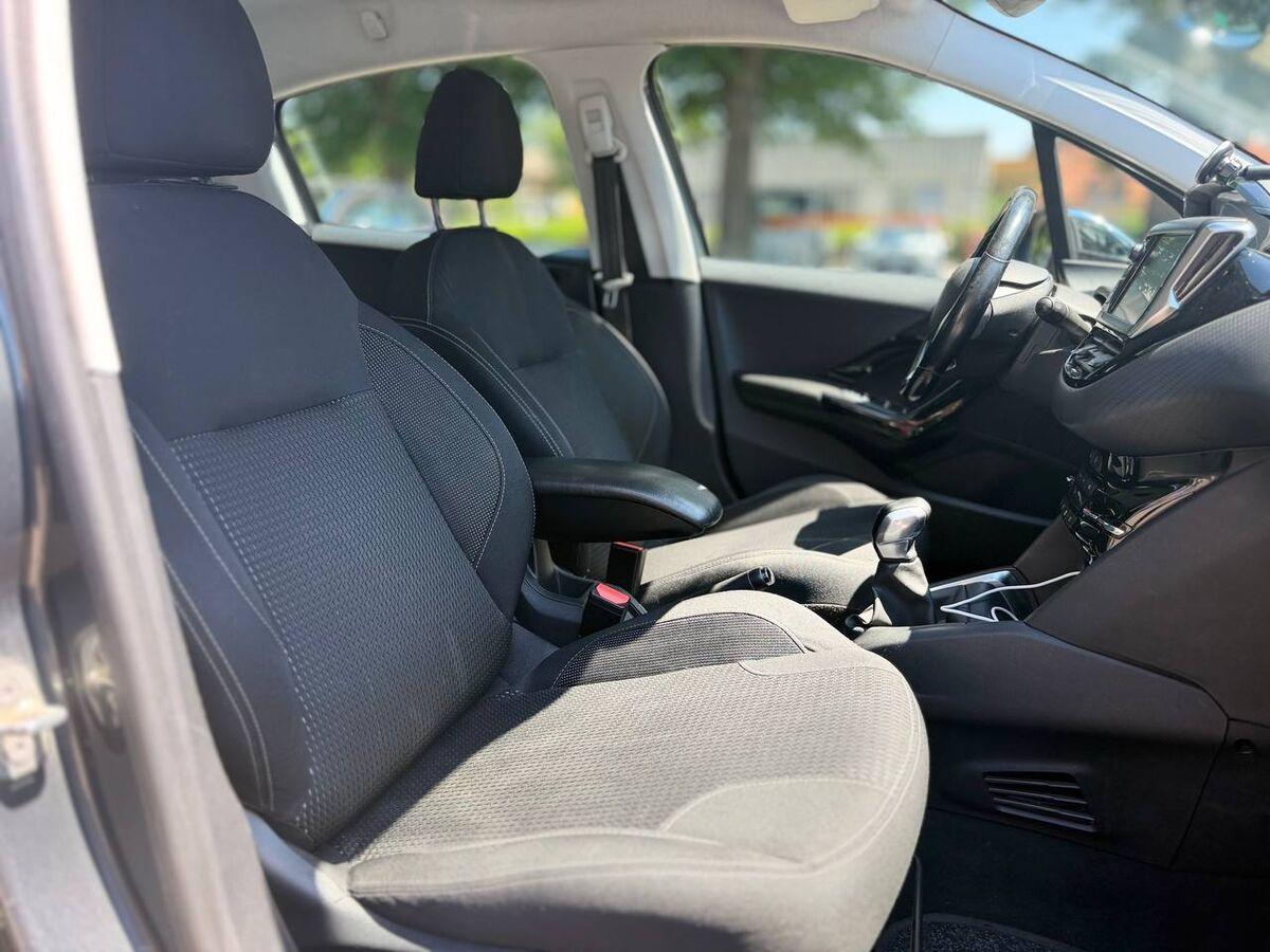 Peugeot 208 1.2 puretech Allure 82cv 3p