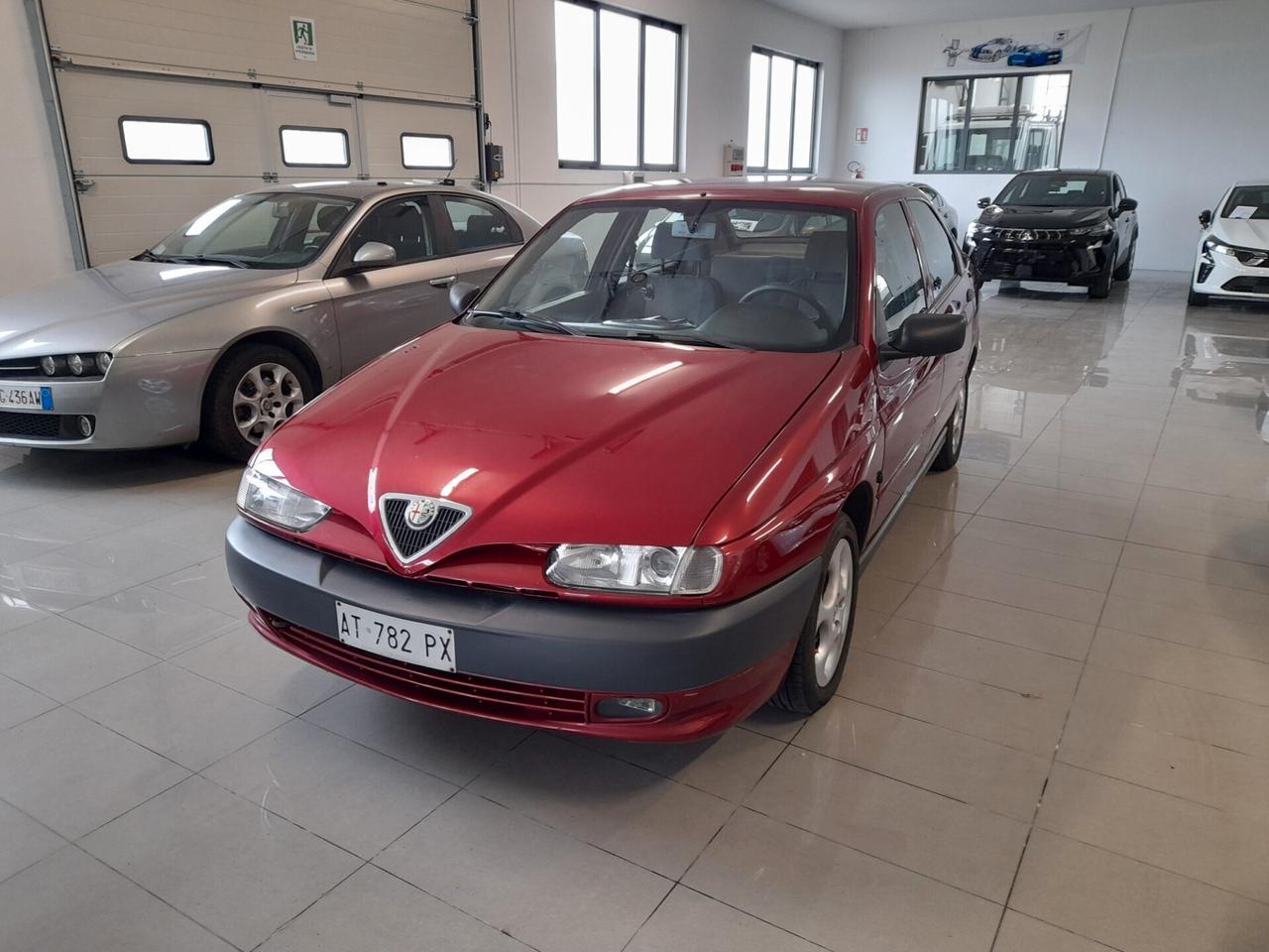 Alfa Romeo 146 1.4i 16V Twin Spark cat L