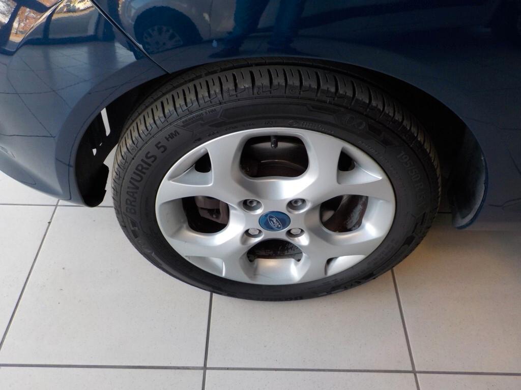 Ford Fiesta 1.2 60CV 5p. Titanium . Guidabile da neopatentati.