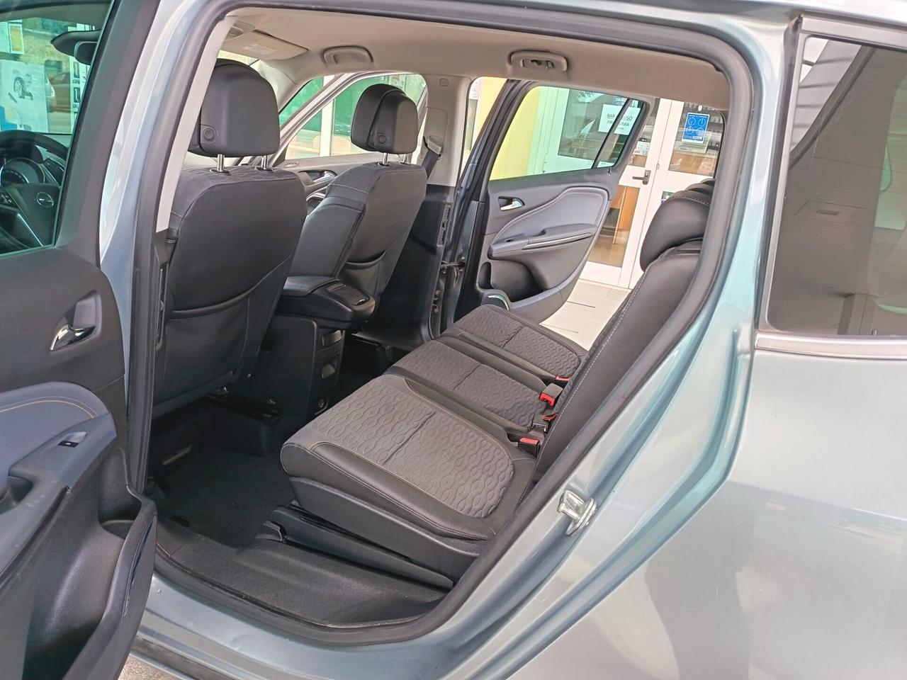 Opel Zafira Tourer 2.0 CDTi 130CV Cosmo 7 POSTI BXENON OCCASIONE