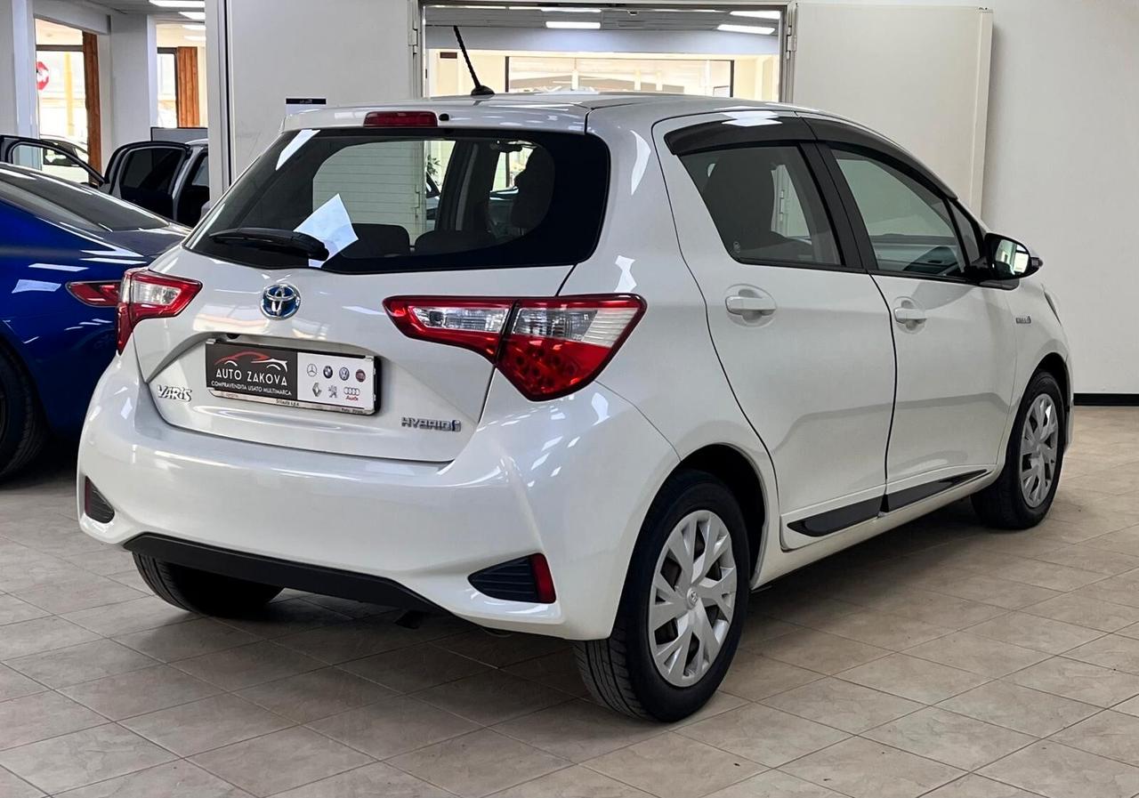Toyota Yaris 1.5 Hybrid 5 porte Cool
