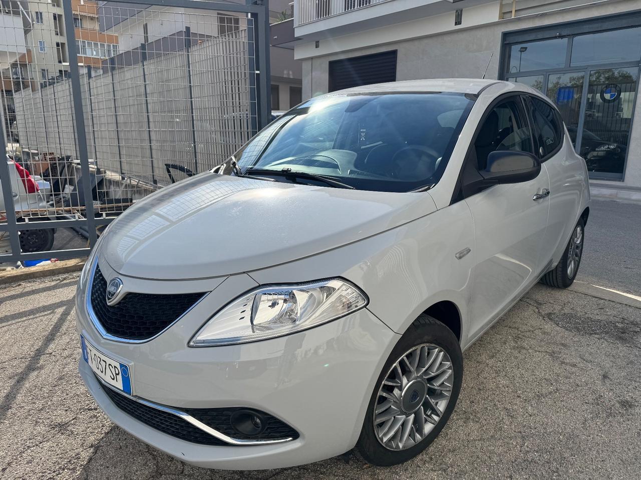 Lancia Ypsilon 1.2 69 CV 5 porte GPL Ecochic Platinum