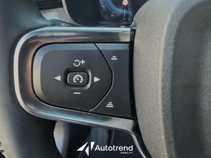 Volvo XC40 B3 163+14 CV Automatico LED Core