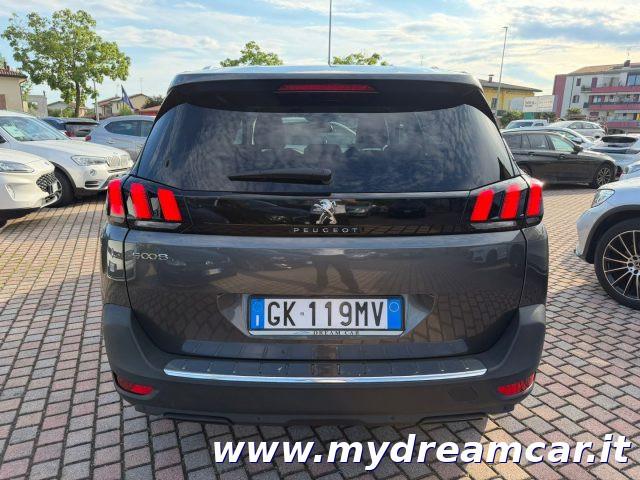 PEUGEOT 5008 BlueHDi 130 S&S EAT8 Allure