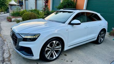 Audi Q8 50 TDI 286 CV quattro S-Line int/est Tetto