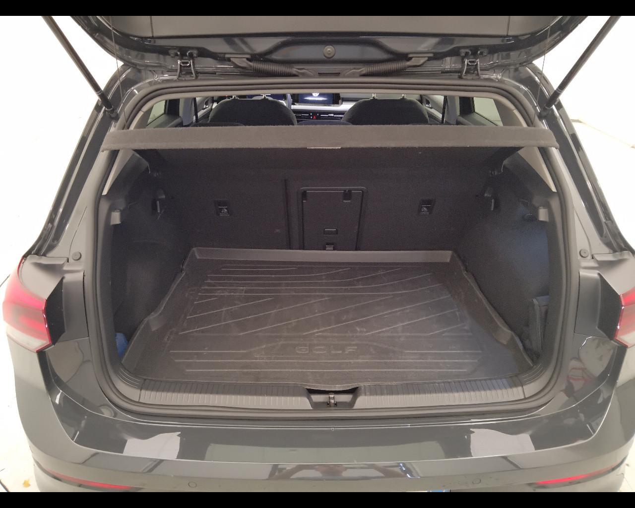 VOLKSWAGEN Golf VIII 2020 - Golf 1.0 etsi evo Life 110cv dsg