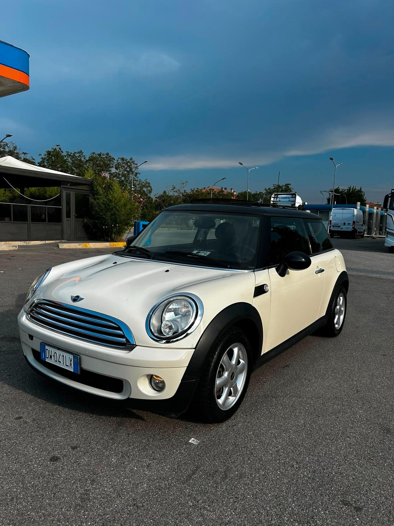 Mini 1.6 16V One (72kW)