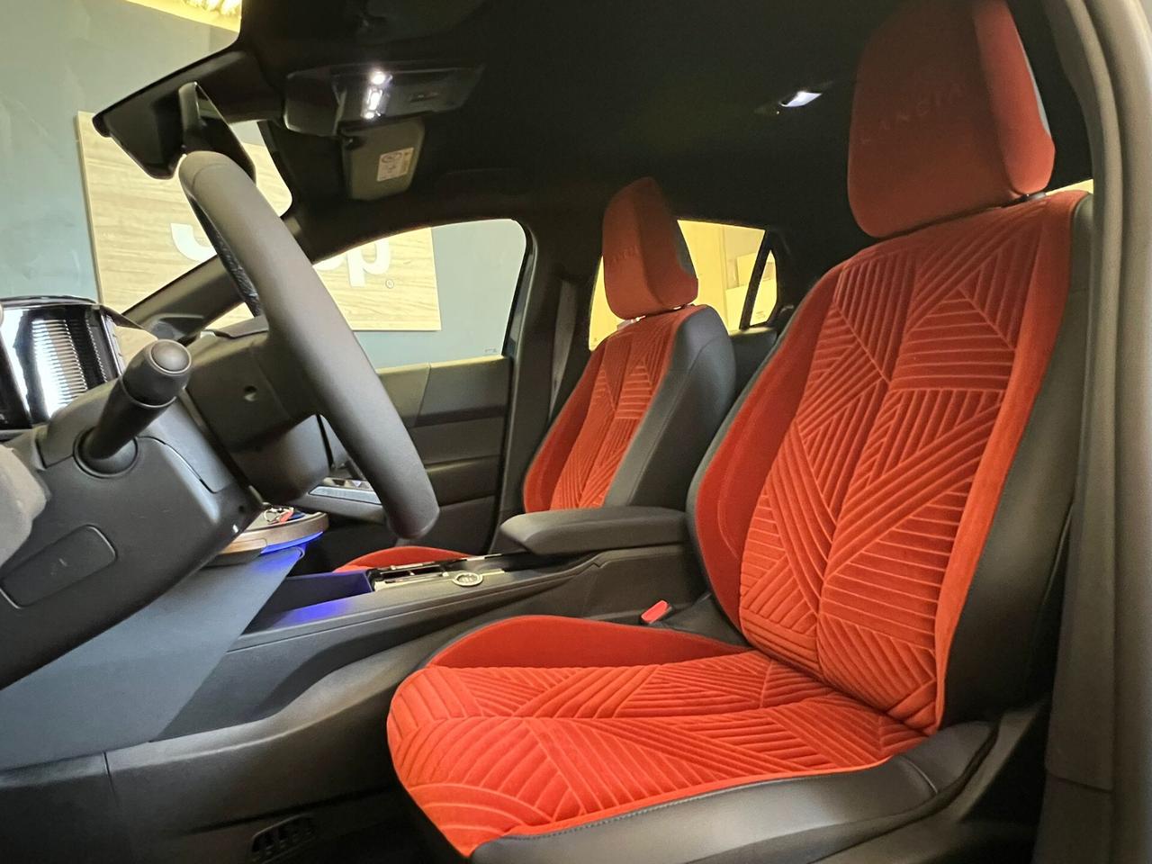 Lancia Ypsilon LX 156CV ELETTRICA AUTONOM 400KM*