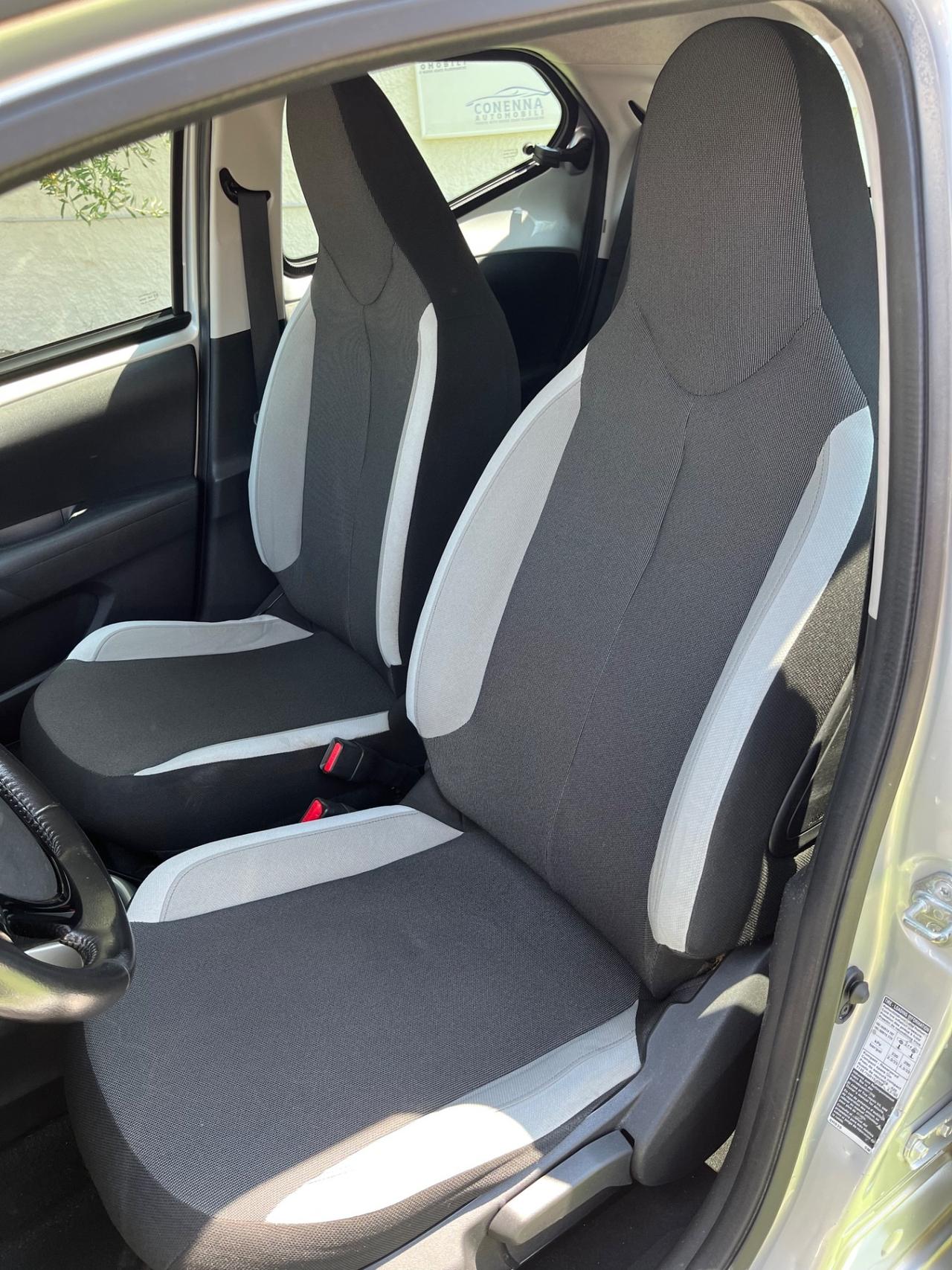 Toyota Aygo 1.0 VVT-i 69 CV 5 porte x-play TSS