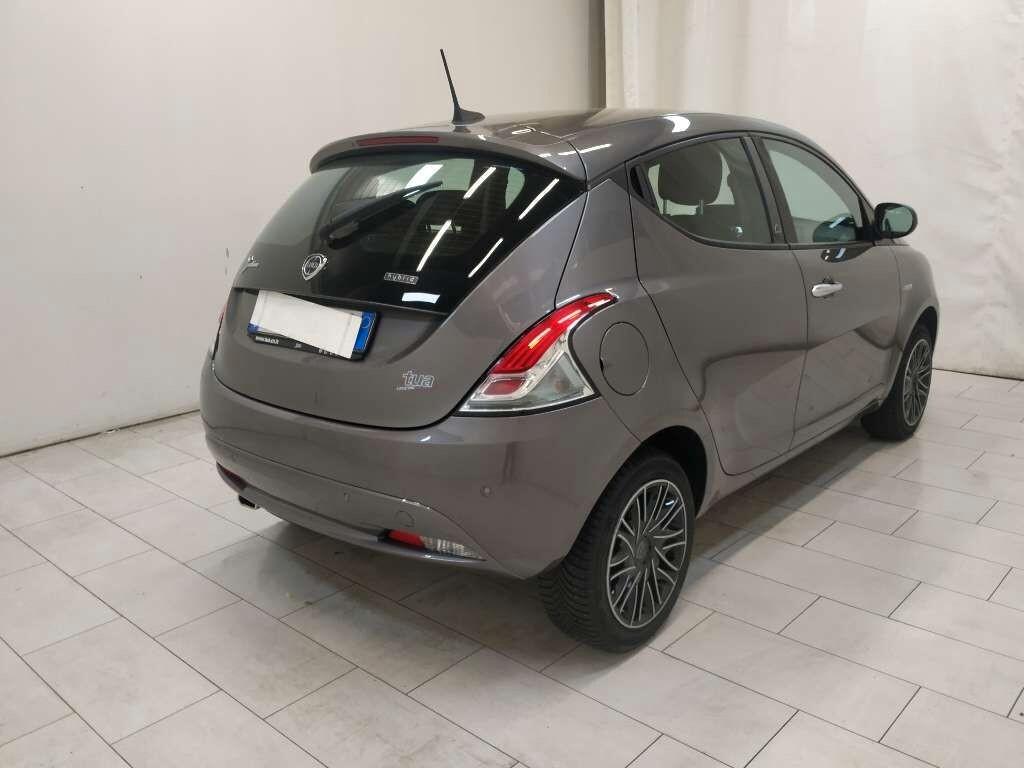 Lancia Ypsilon 1.0 FireFly 5 porte S&S Hybrid Ecochic Gold