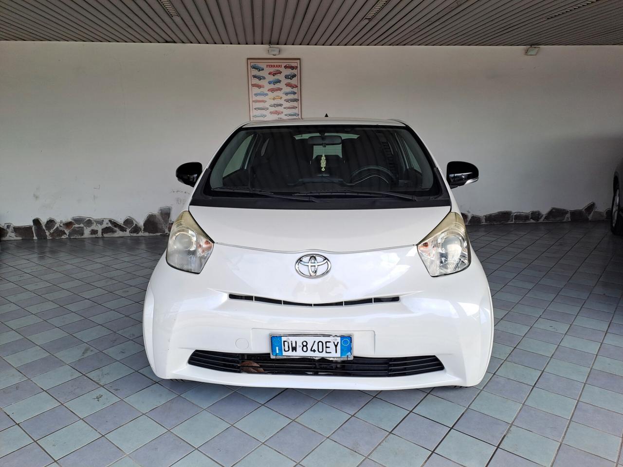 Toyota iQ 1.0 Sol automatica