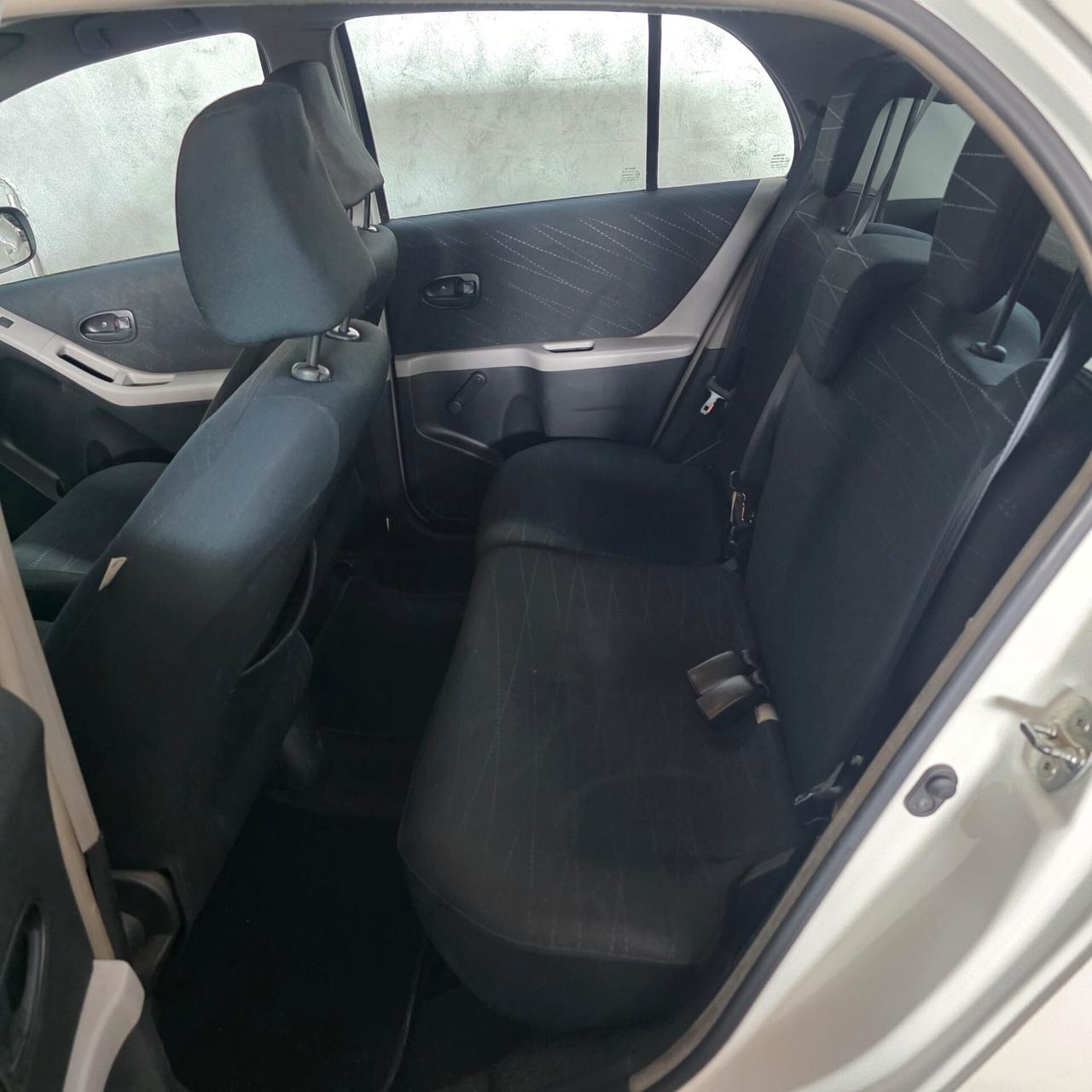 Toyota YARIS 1.0 BENZINA
