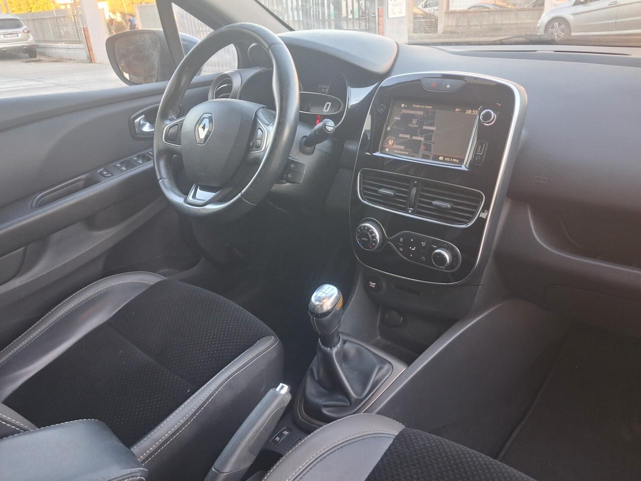 RENAULT Clio Intens 1.200 16v 75cv Km146.000