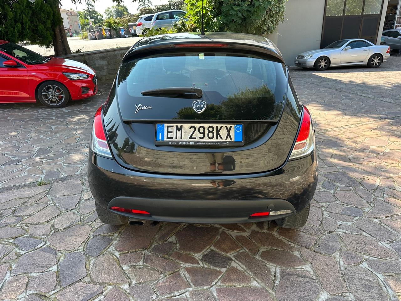 Lancia Ypsilon 1.2 69 CV 5 porte S&S Gold neopatentati