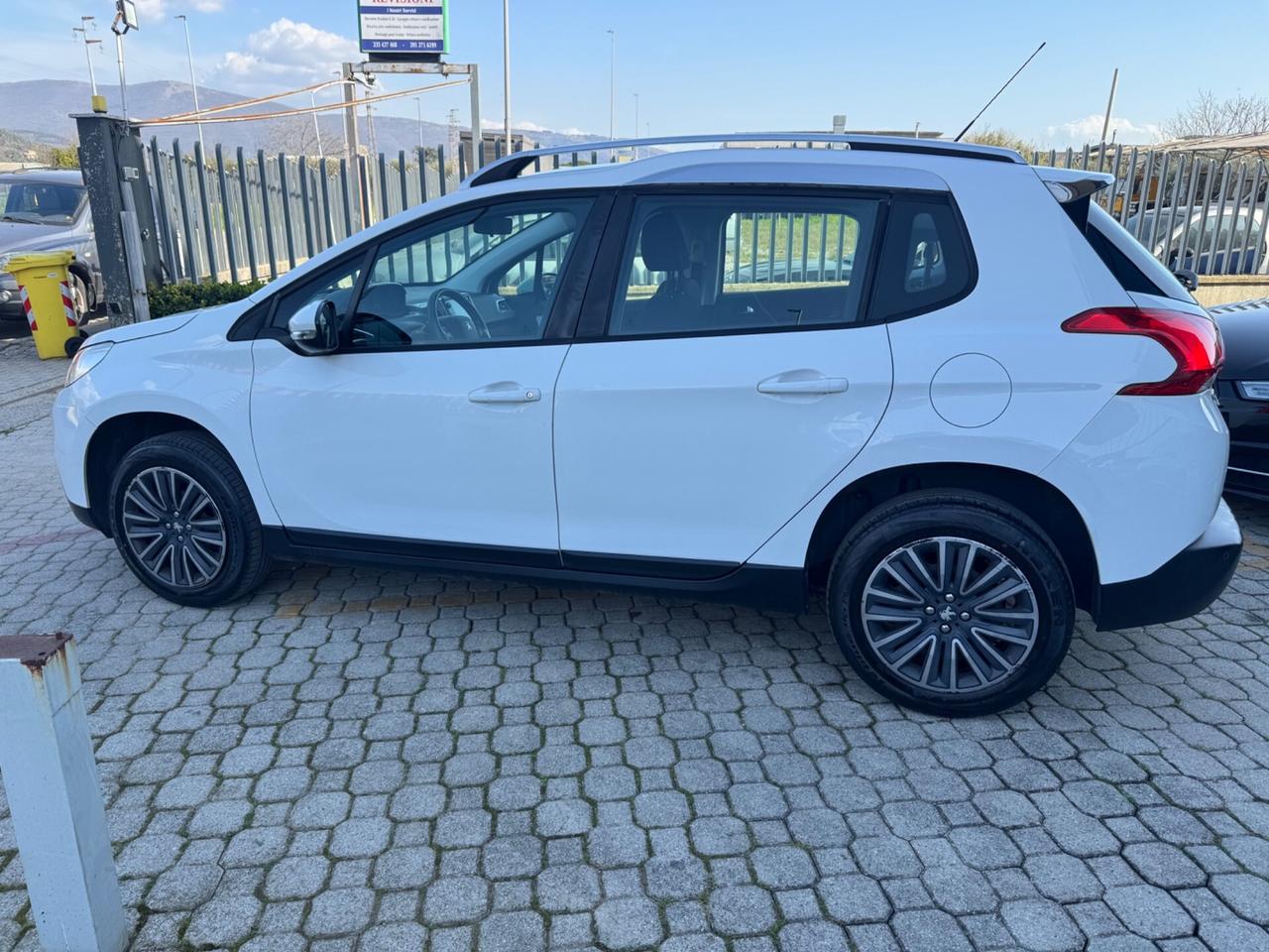 Peugeot 2008 BlueHDi 100 Black Matt